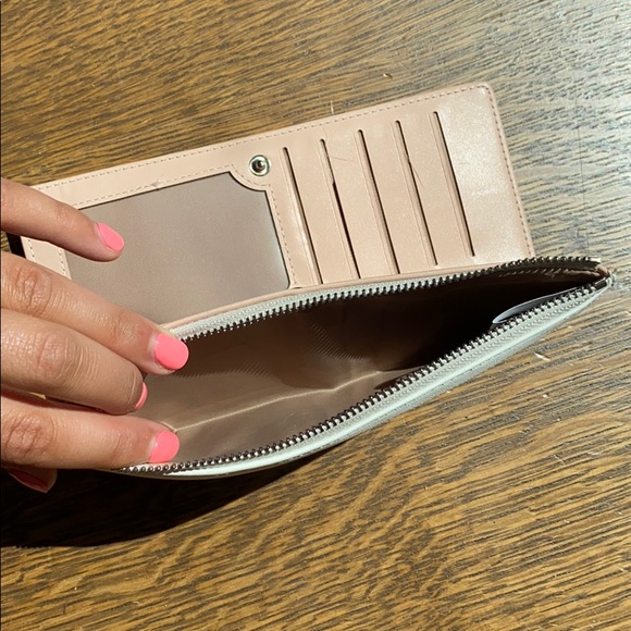 Wallet - Picture 4 of 4